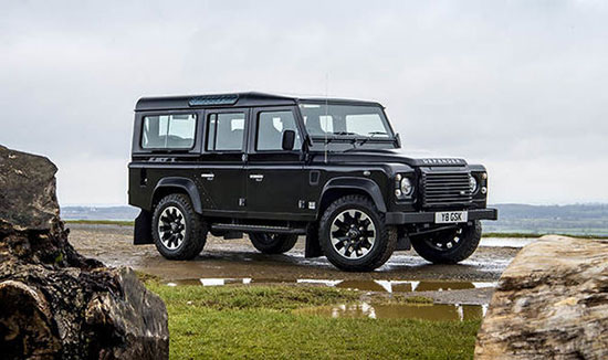 لندرووِر دیفِندِر (Land Rover Defender)